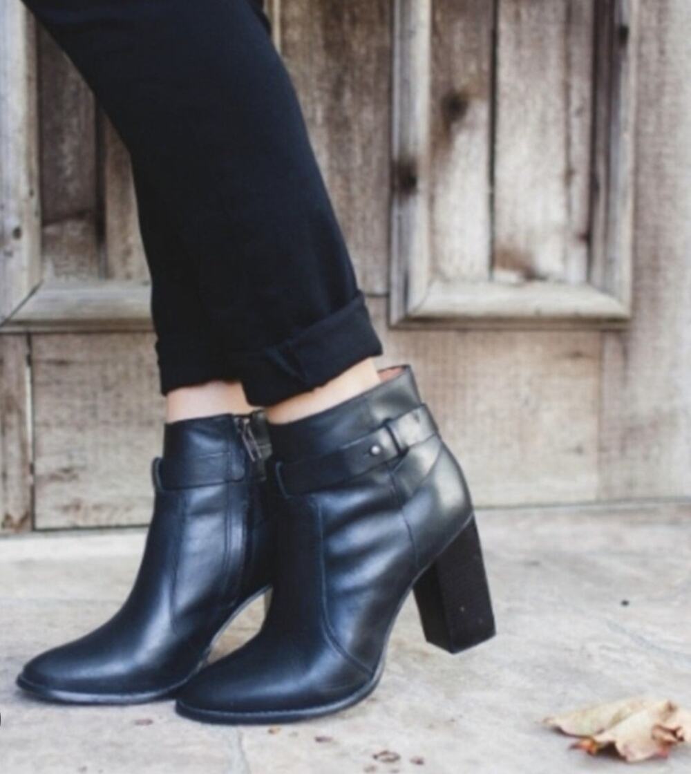 Madewell Sammie Black Leather Ankle Boots Size 10 Made in Brazil Modern Classic
